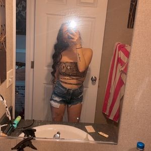 Meet your Posher, Kenzie